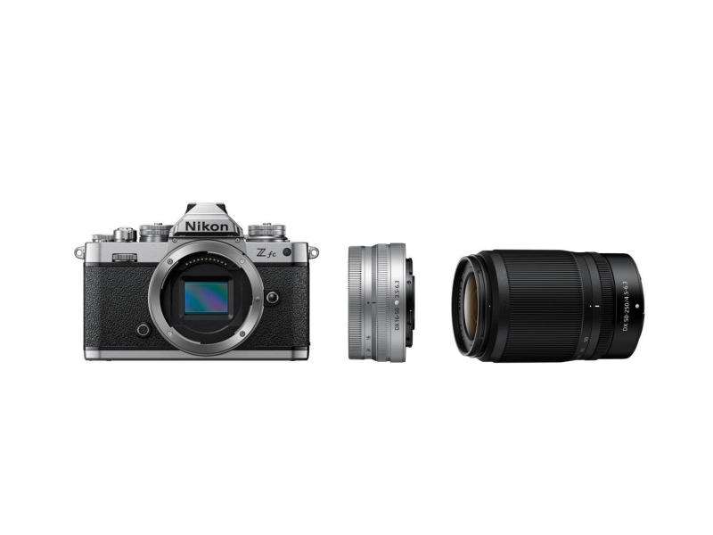 Nikon Z fc srebrny + 16-50mm f/3.5-6.3 + 50-250mm f/4.5-6.3